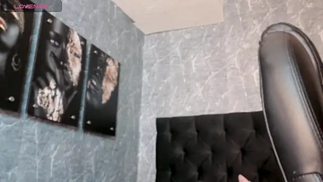 sophie  blare online show from 06/04/26, 05:19