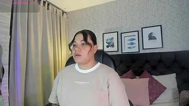 sophie  blare online show from 07/07/26, 06:56