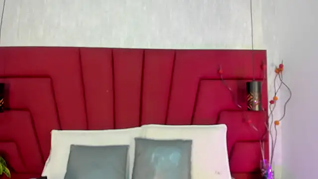 Snapshot of Missblonde_doll chatting on 11/20/25, 09:36 Missblonde doll online show from 11/20/25, 09:36