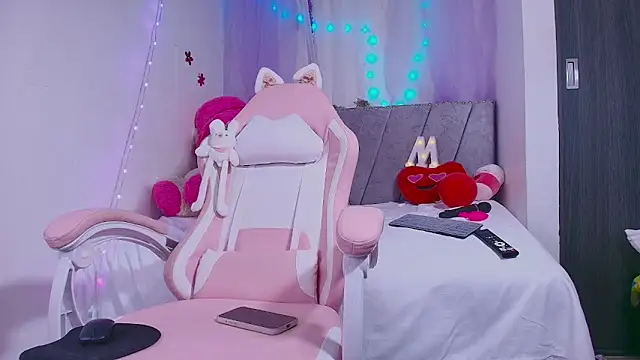 MeganRouss74 online show from 02/18/26, 12:45