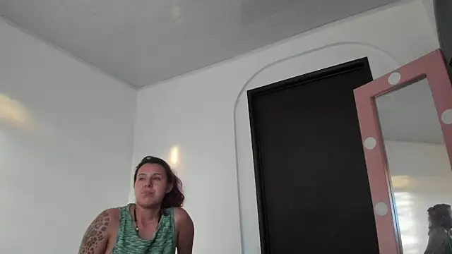 Liceth hottt09 online show from 04/11/26, 10:36