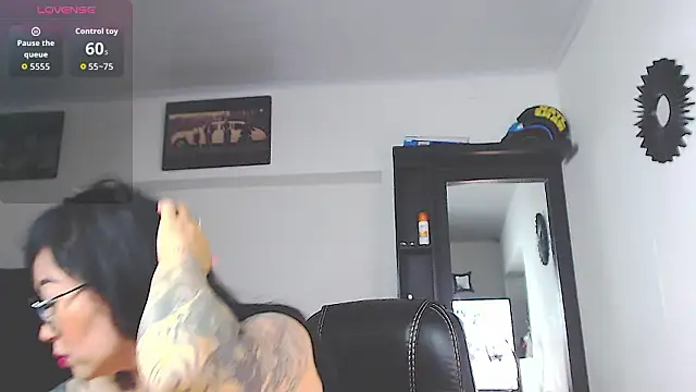 Vicky hotmilf online show from 03/05/26, 08:43