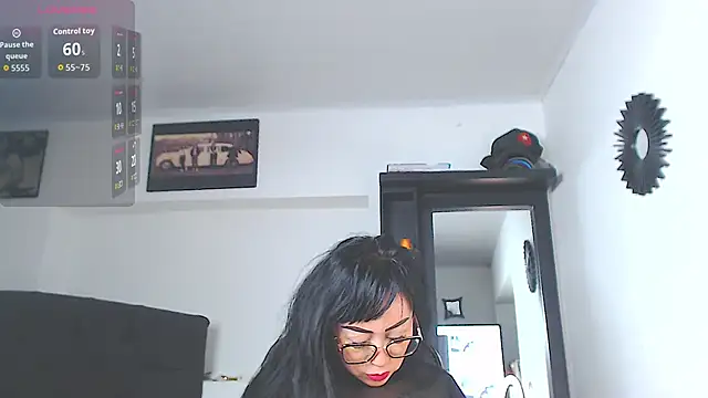 Vicky hotmilf online show from 05/05/26, 08:33