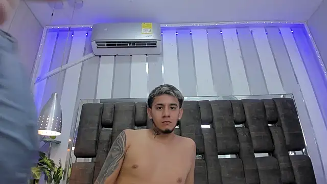 Snapshot of BriannaBBW chatting on 10/08/25, 04:43 BriannaBBW online show from 10/08/25, 04:43