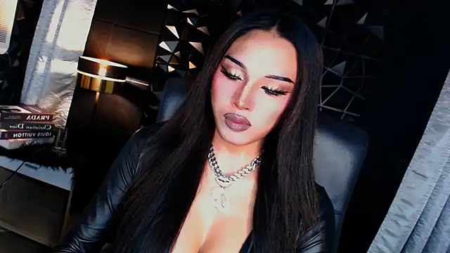 Snapshot of xUrGoddess_Bellax chatting on 10/06/25, 08:45 xUrGoddess Bellax online show from 10/06/25, 08:45