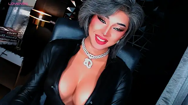 Snapshot of xUrGoddess_Bellax chatting on 10/09/25, 06:55 xUrGoddess Bellax online show from 10/09/25, 06:55