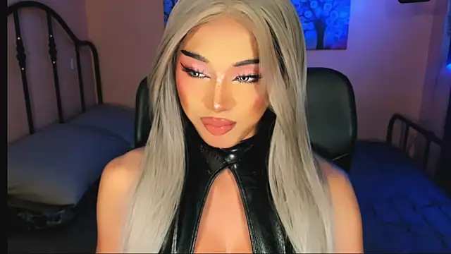 Snapshot of xUrGoddess_Bellax chatting on 12/16/25, 11:21 xUrGoddess Bellax online show from 12/16/25, 11:21