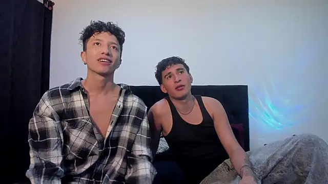 mhatias  online show from 11/19/25, 04:12