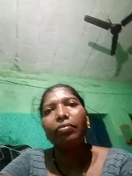 Snapshot of Jivika_Jaiswal chatting on 10/06/25, 06:55 Jivika Jaiswal online show from 10/06/25, 06:55