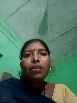 Snapshot of Jivika_Jaiswal chatting on 10/12/25, 01:54 Jivika Jaiswal online show from 10/12/25, 01:54