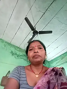 Snapshot of Jivika_Jaiswal chatting on 10/26/25, 02:06 Jivika Jaiswal online show from 10/26/25, 02:06