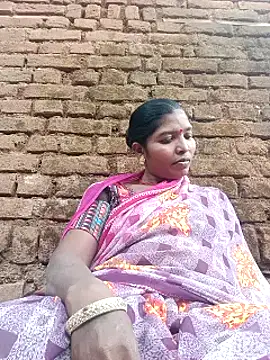 Snapshot of Jivika_Jaiswal chatting on 10/29/25, 09:33 Jivika Jaiswal online show from 10/29/25, 09:33