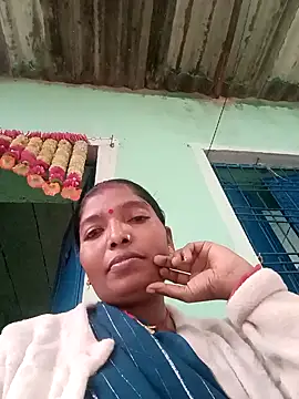 Snapshot of Jivika_Jaiswal chatting on 10/31/25, 11:55 Jivika Jaiswal online show from 10/31/25, 11:55