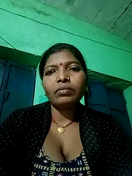 Snapshot of Jivika_Jaiswal chatting on 11/14/25, 11:02 Jivika Jaiswal online show from 11/14/25, 11:02