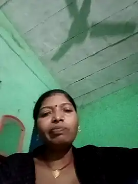 Snapshot of Jivika_Jaiswal chatting on 11/16/25, 01:11 Jivika Jaiswal online show from 11/16/25, 01:11