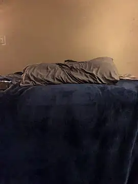 Snapshot of beauthomas chatting on 11/23/25, 04:12 beauthomas online show from 11/23/25, 04:12