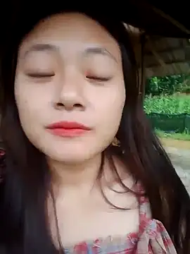 mai-xinh online show from 09/29/25, 12:49