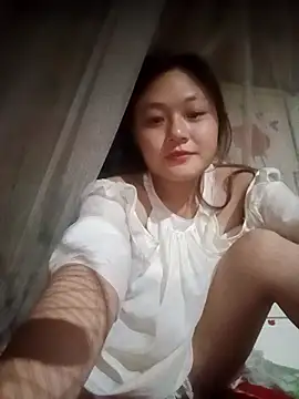 mai-xinh online show from 10/10/25, 03:11