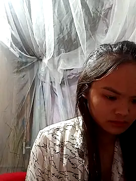 xinhxinhcute online show from 10/03/25, 09:45