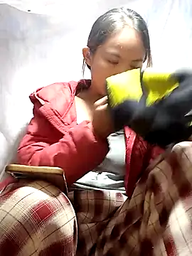 xinhxinhcute online show from 10/20/25, 03:29