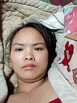 xinhxinhcute online show from 10/28/25, 09:57