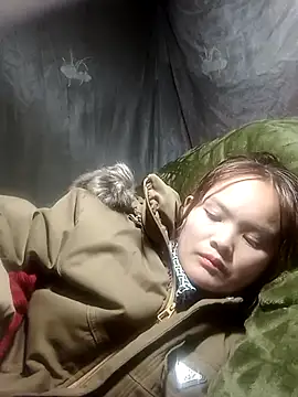 xinhxinhcute online show from 12/15/25, 07:56