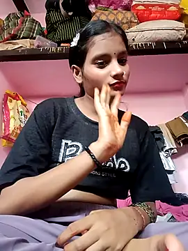 Snapshot of Hot_Mayra_ chatting on 09/17/25, 05:20 Hot Mayra online show from 09/17/25, 05:20