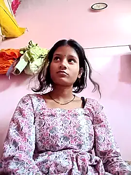 Snapshot of Hot_Mayra_ chatting on 10/17/25, 07:22 Hot Mayra online show from 10/17/25, 07:22