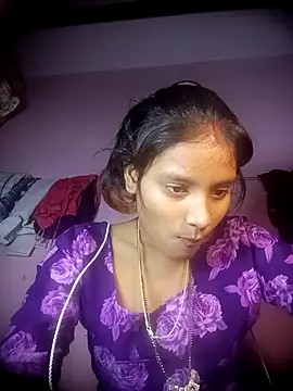 Snapshot of Hot_Mayra_ chatting on 12/05/25, 06:33 Hot Mayra online show from 12/05/25, 06:33