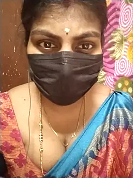 Snapshot of Nithiila chatting on 09/16/25, 07:20 Nithiila online show from 09/16/25, 07:20