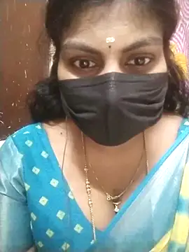 Snapshot of Nithiila chatting on 09/18/25, 09:22 Nithiila online show from 09/18/25, 09:22