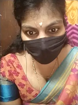 Snapshot of Nithiila chatting on 09/20/25, 10:49 Nithiila online show from 09/20/25, 10:49