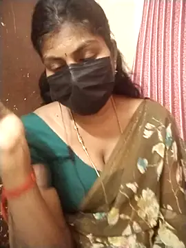 Snapshot of Nithiila chatting on 11/29/25, 05:16 Nithiila online show from 11/29/25, 05:16