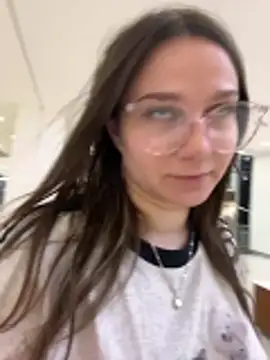 MiniVi online show from 11/26/25, 03:40