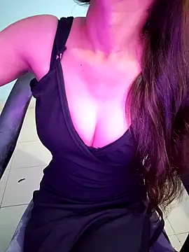 queen visakha online show from 10/31/25, 06:58