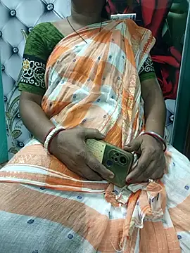 Snapshot of desi_boudi87 chatting on 09/14/25, 12:26 desi boudi87 online show from 09/14/25, 12:26