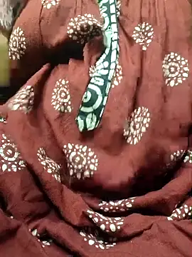 Snapshot of desi_boudi87 chatting on 10/05/25, 06:06 desi boudi87 online show from 10/05/25, 06:06