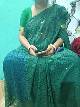 Snapshot of desi_boudi87 chatting on 10/08/25, 01:09 desi boudi87 online show from 10/08/25, 01:09