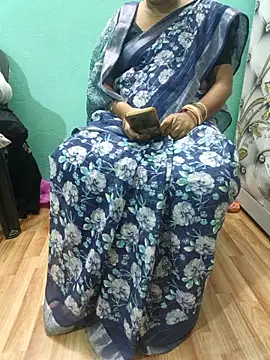 Snapshot of desi_boudi87 chatting on 11/03/25, 11:55 desi boudi87 online show from 11/03/25, 11:55