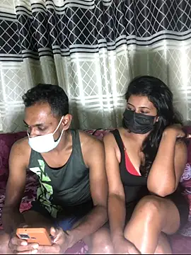 Snapshot of funcouplesl chatting on 12/19/25, 04:47 funcouplesl online show from 12/19/25, 04:47