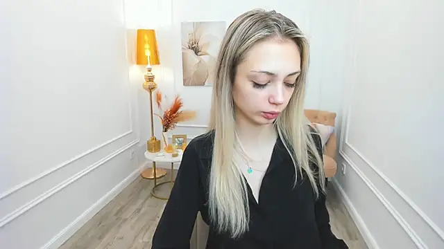 EmilyGraydis online show from 04/08/26, 07:47