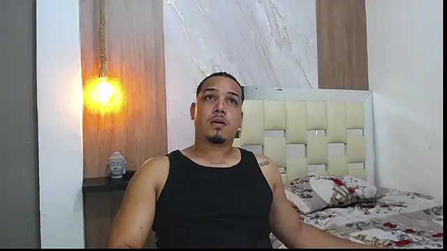 Snapshot of taylor_collins_ chatting on 09/28/25, 06:02 taylor collins online show from 09/28/25, 06:02