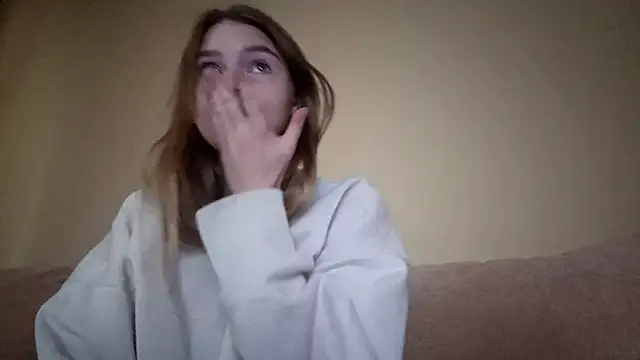 Nymera flare online show from 09/23/25, 06:38