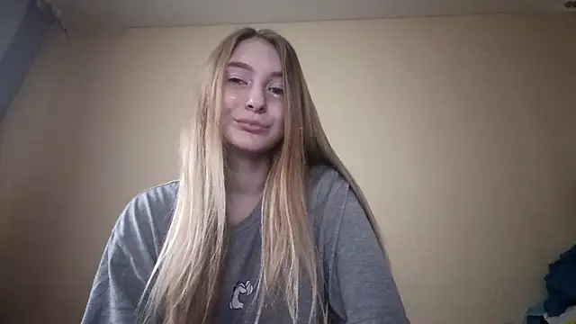 Nymera flare online show from 11/11/25, 06:35