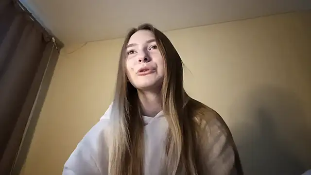 Nymera flare online show from 11/28/25, 06:27