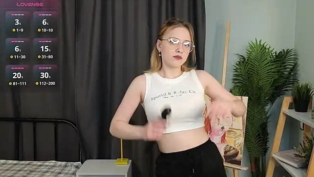 HollieCollelo online show from 11/25/25, 03:28