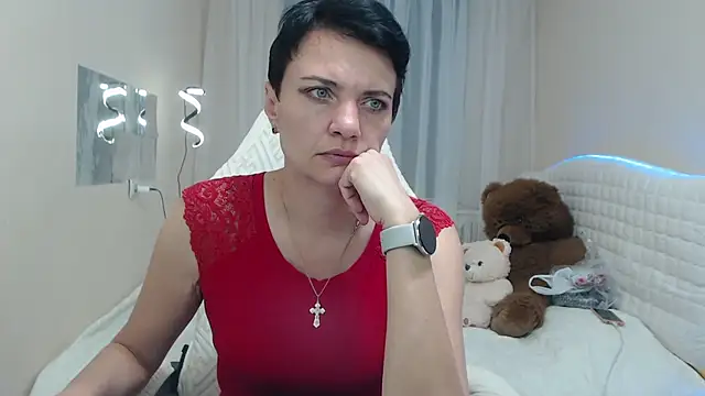 AvaSaturnian online show from 09/15/25, 12:05