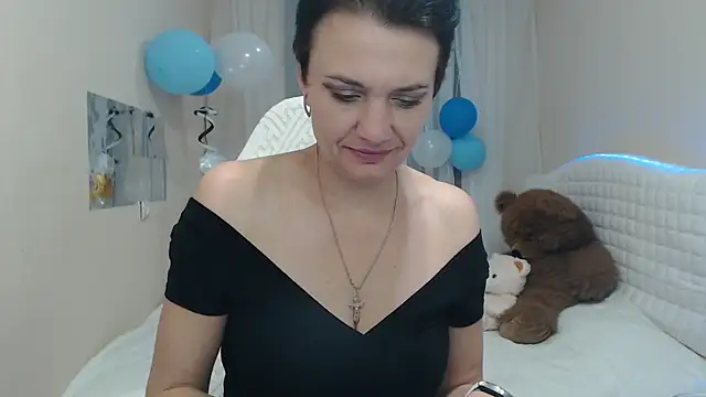 AvaSaturnian online show from 09/29/25, 12:10