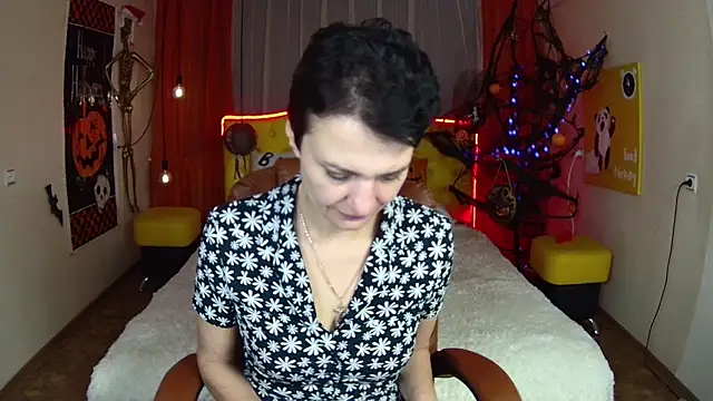 AvaSaturnian online show from 10/20/25, 12:38