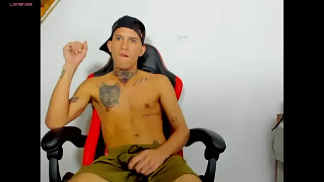 Snapshot of dilan_abraham12 chatting on 10/03/25, 08:44 dilan abraham12 online show from 10/03/25, 08:44